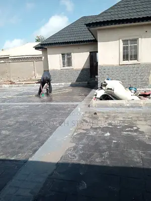 Modern Wall Design and Flooring That Makes Home Beautiful