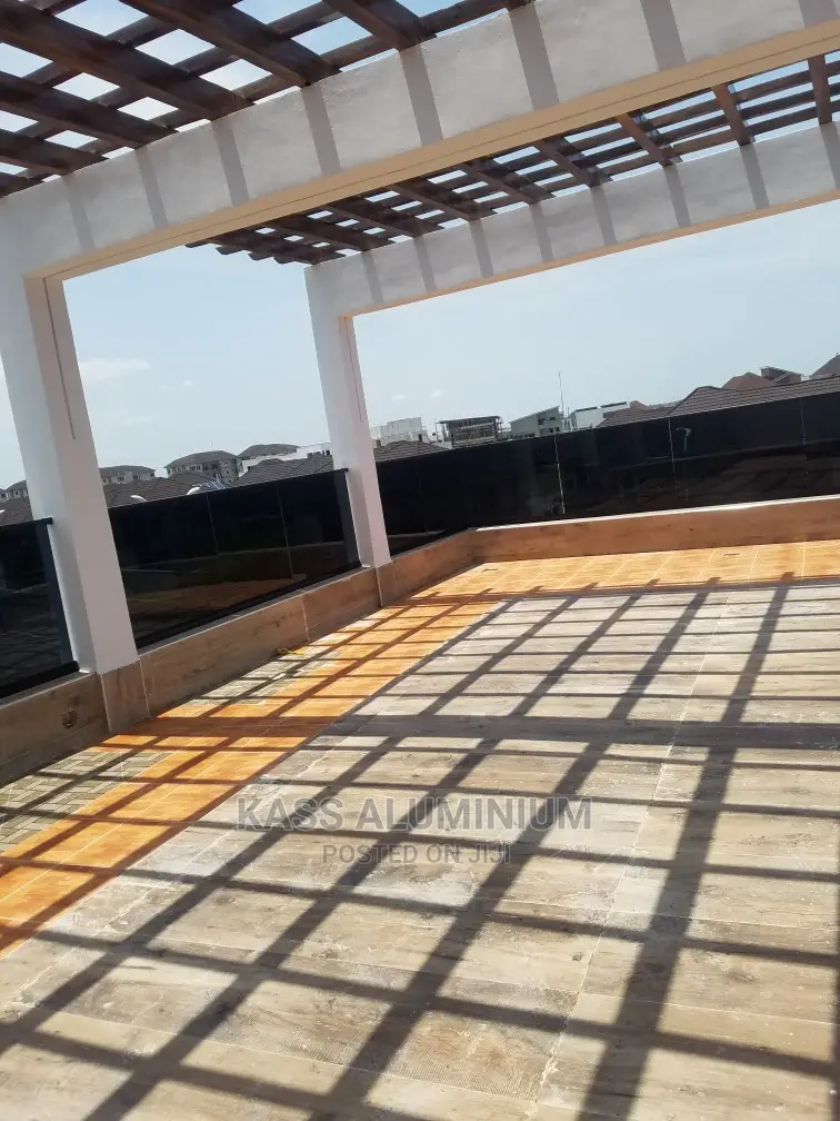 10mm Thick Grey Glass Rail