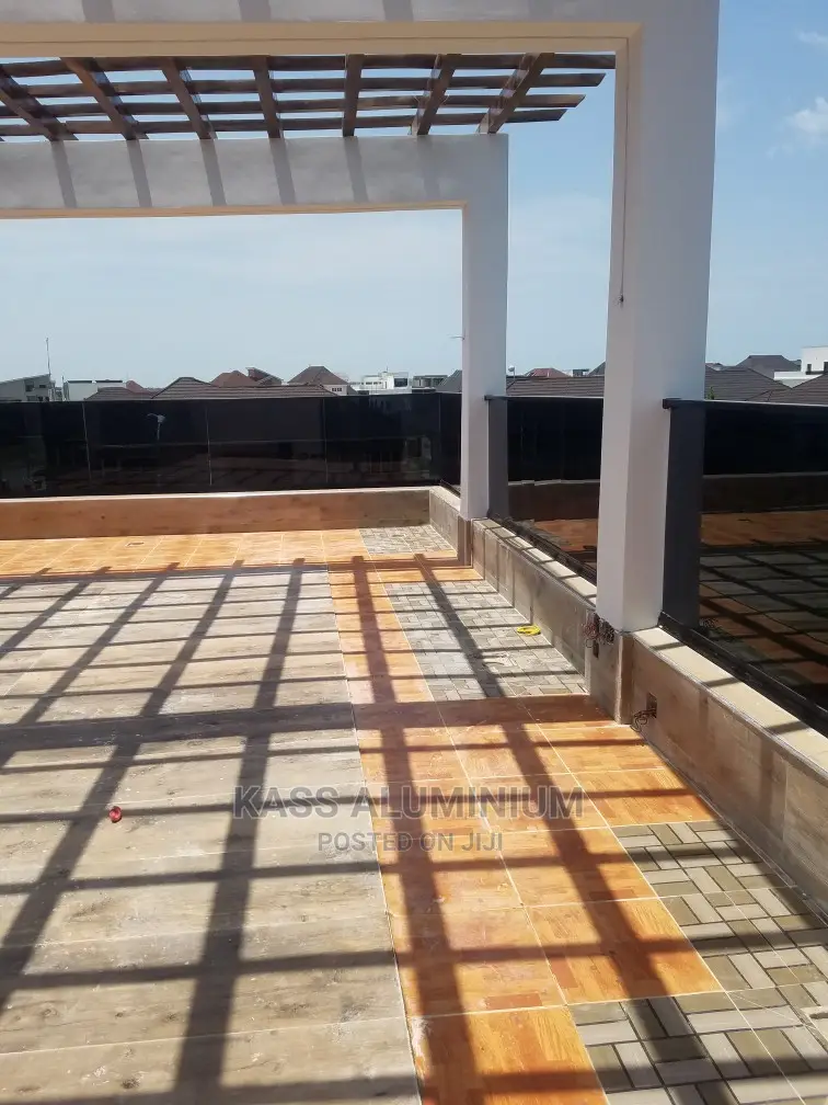 10mm Thick Grey Glass Rail