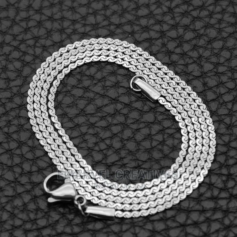 Popular Titanium Flat S Necklace