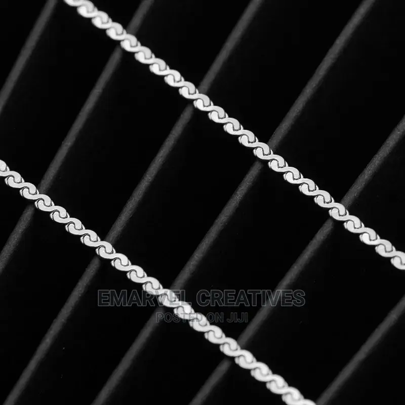 Popular Titanium Flat S Necklace