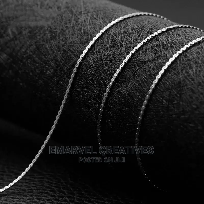 Popular Titanium Flat S Necklace