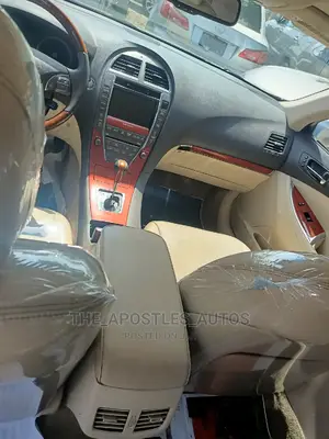 Lexus ES 350 2011 Gold
