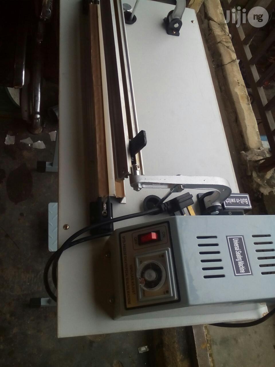 Nylon Seal Cut Machine