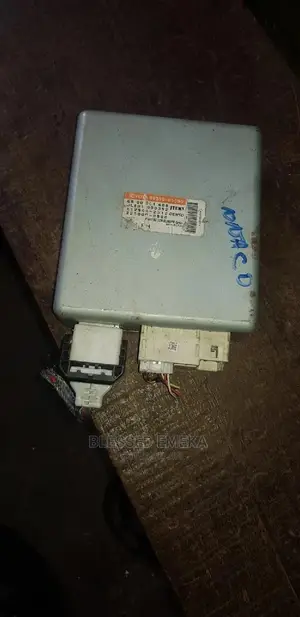 Steering Control Toyota Avensis 2010