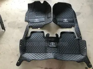 Customised Drafted Leather Logo Mat for Toyota