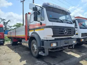 Mercedes Truck 1827 Pickup