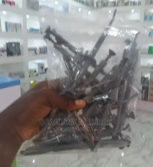 Curved Amalgam Holder for Fillings
