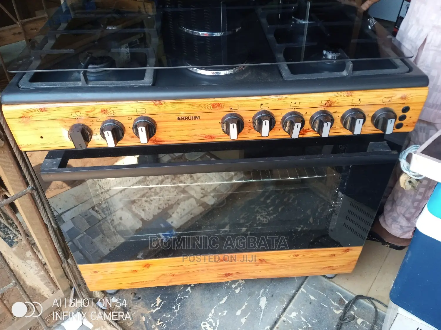 4 Gas Cooker 2 Electric Cooker