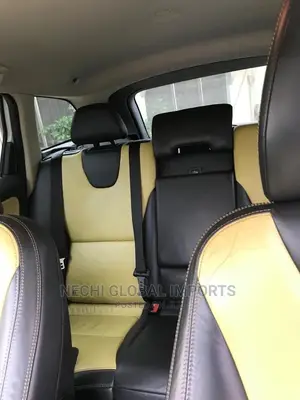 Volvo XC60 2011 White