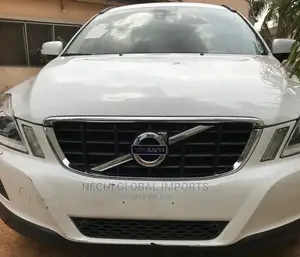 Volvo XC60 2011 White