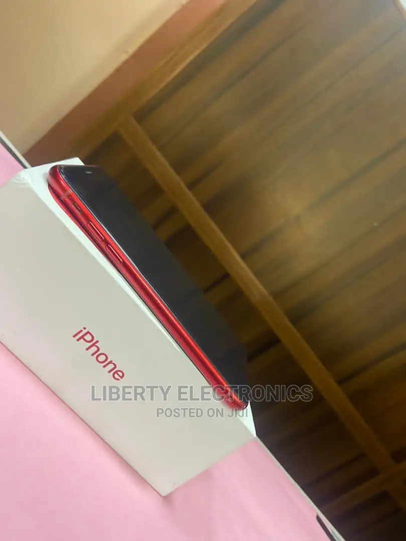 Apple iPhone XR 64 GB Red