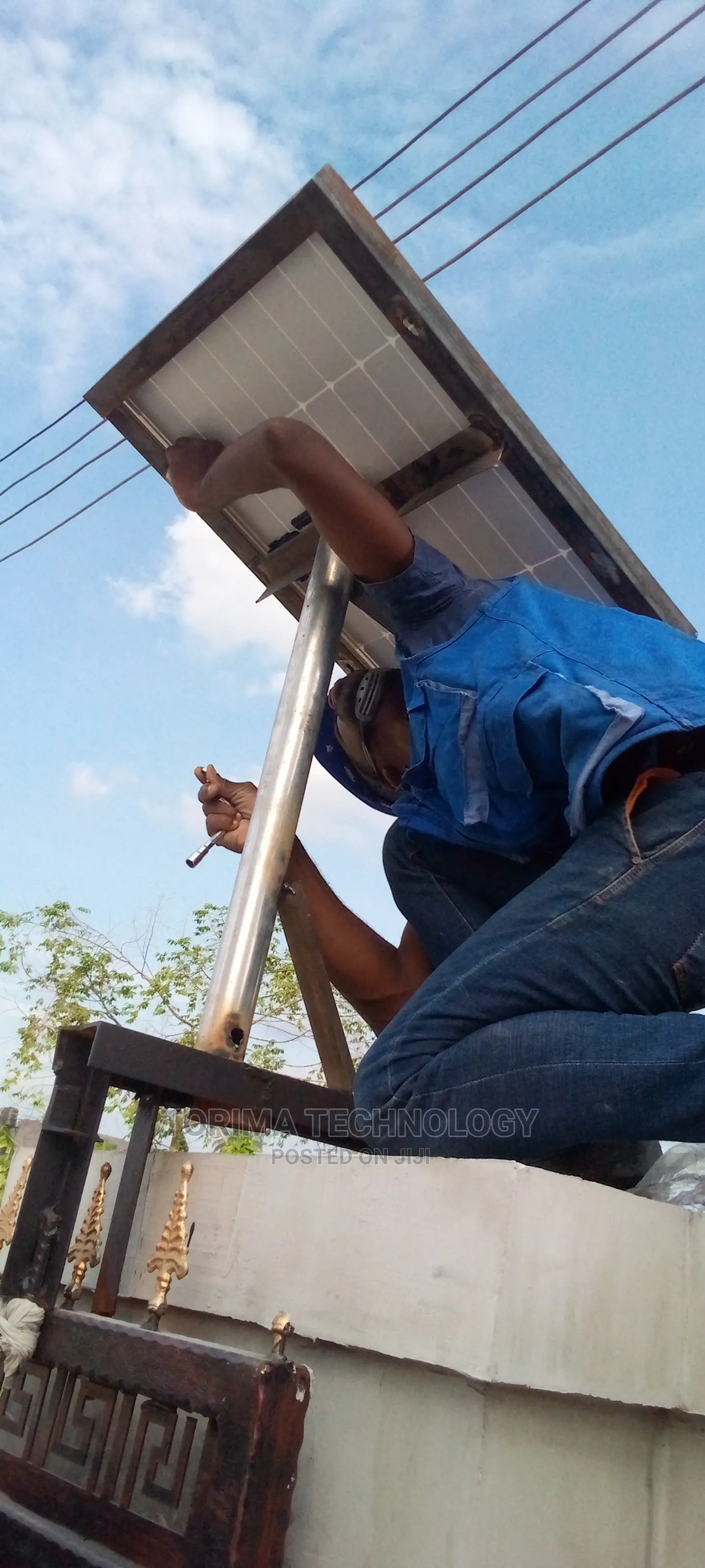 Auto Gate Powered by Solar Board