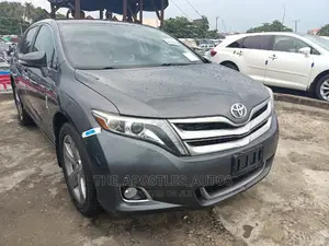 Toyota Venza LE 4dr Wagon AWD (2.7L 4cyl 6A) 2014 Gray