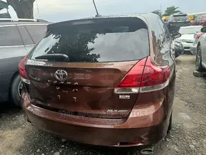 Toyota Venza XLE AWD 2013 Brown