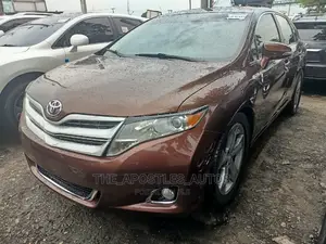 Toyota Venza XLE AWD 2013 Brown