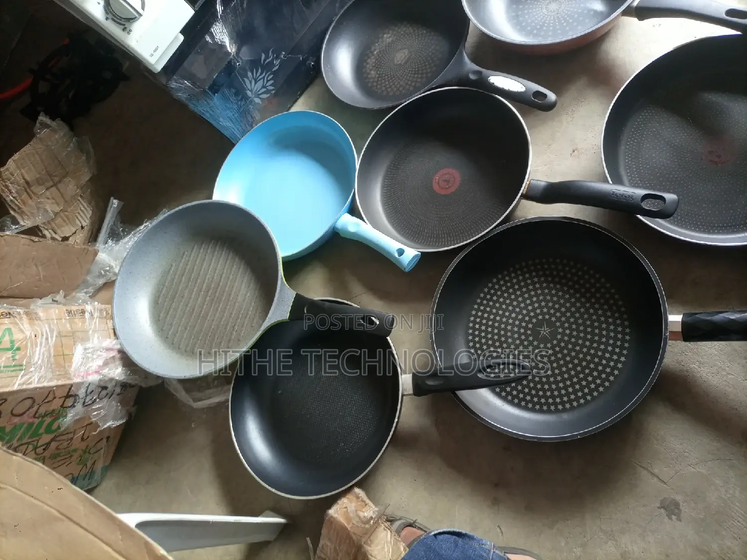 Non Stick Frying Pans (Tokunbo)
