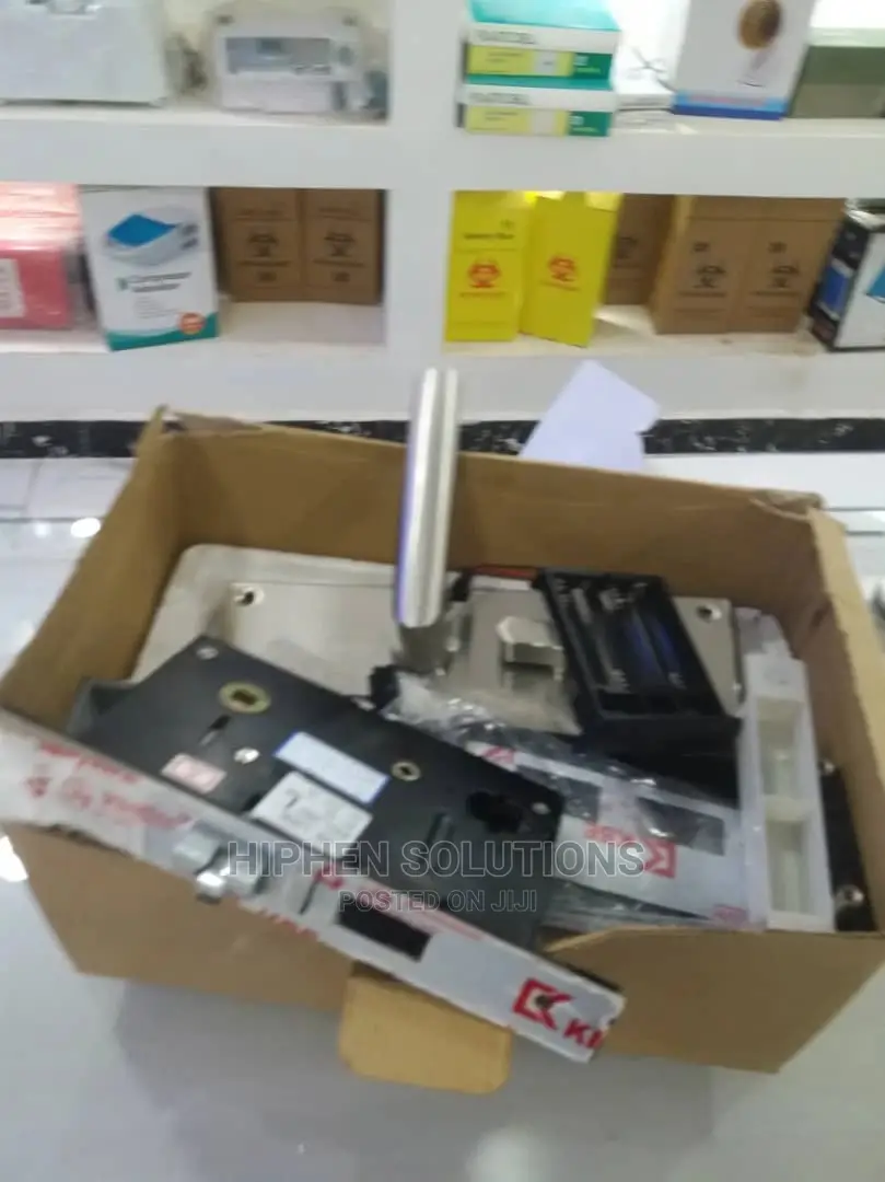 Durable Performance Card Lock System