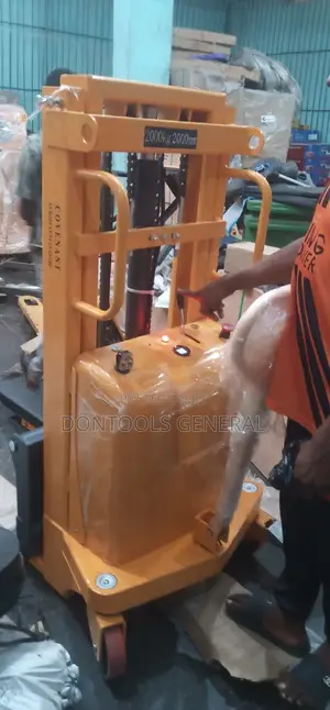 2ton Semi Auto Forklift Stacker Semi Electric Pallet Stacker
