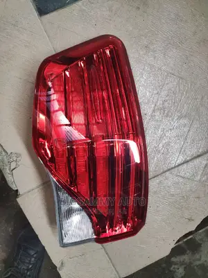 Avensis 2012 Rearlamp Back Lamplight