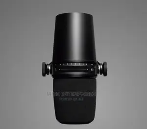 Shure Mv7 Usb Podcast Mic With Cloudlifer Mic Activator