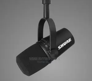 Shure Mv7 Usb Podcast Mic With Cloudlifer Mic Activator