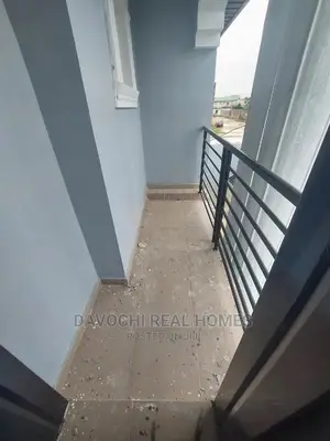 3bdrm Apartment in Ogombo for rent