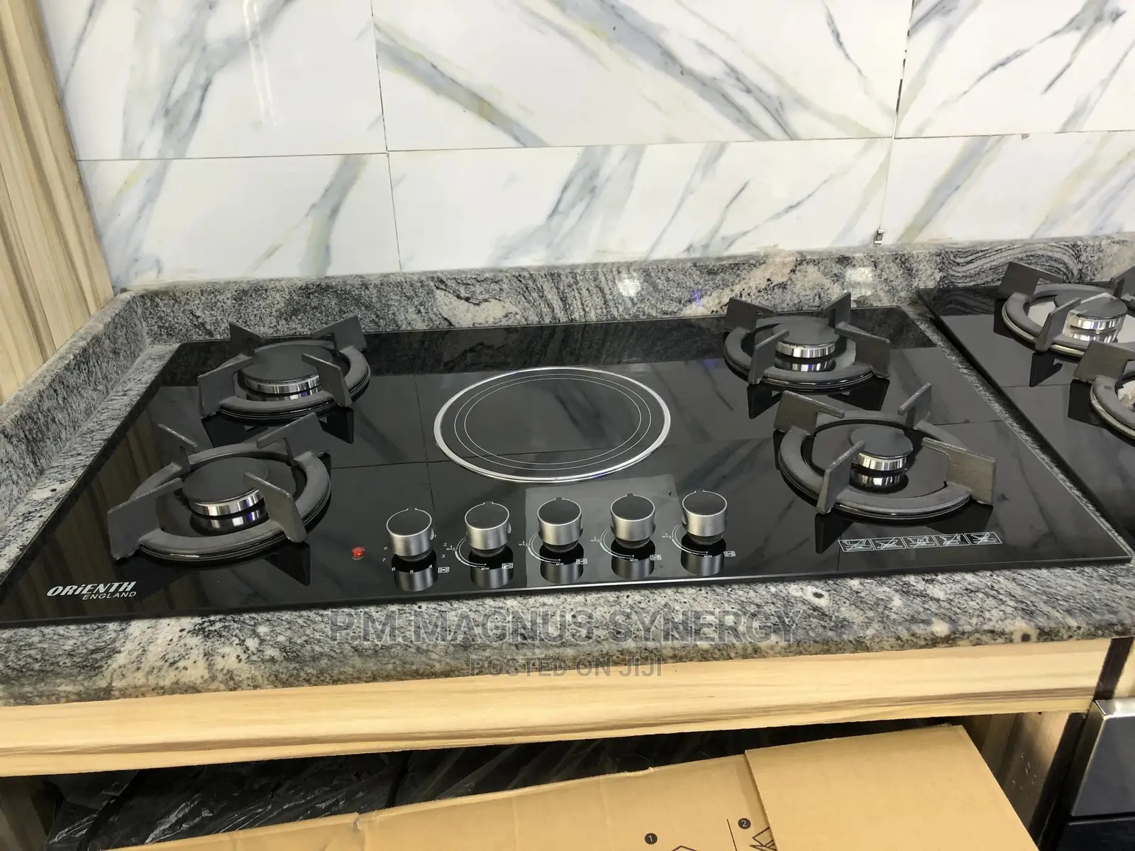 England Standard 4 Plus1 Gas Cooker.