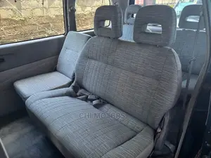 Mitsubishi Space Gear 2004 Green
