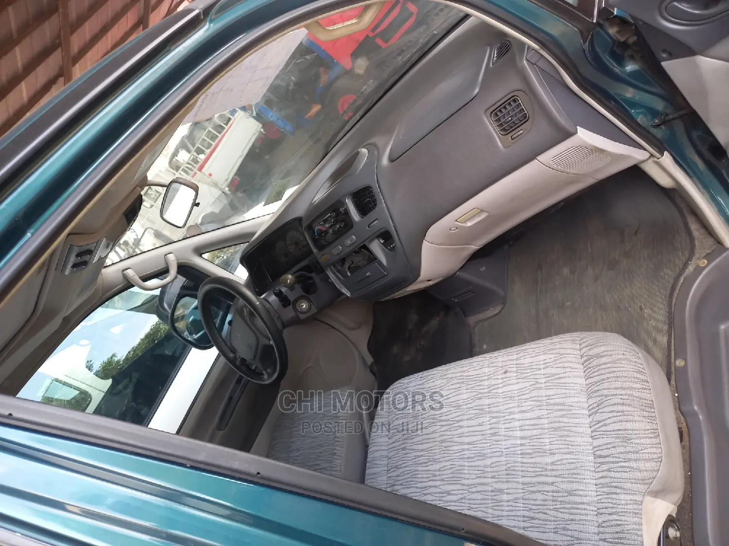 Mitsubishi Space Gear 2004 Green