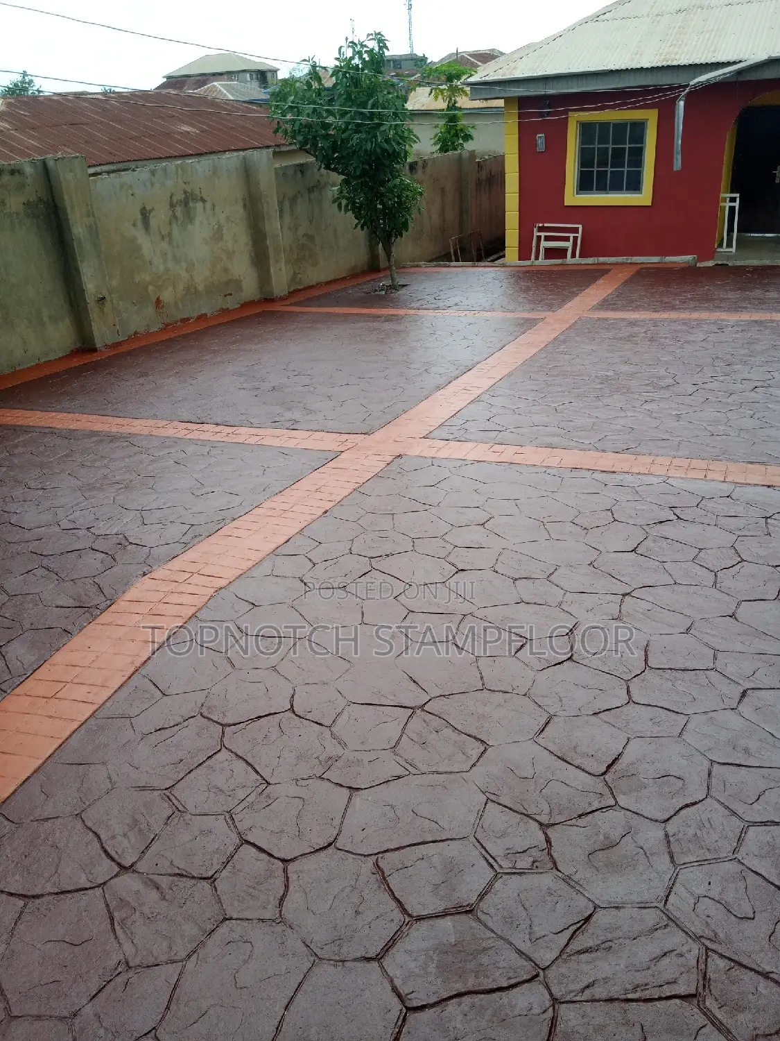 Exterior Modern Floor-Design in Solid Way