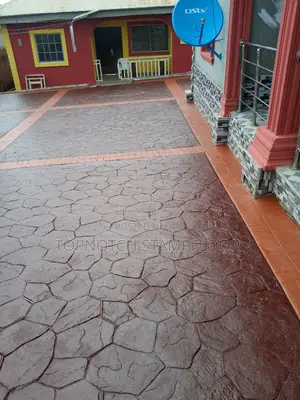 Exterior Modern Floor-Design in Solid Way