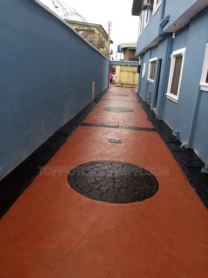 Exterior Modern Floor-Design in Solid Way