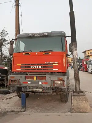 Iveaco Euro Trakker Dumper 30 Tons
