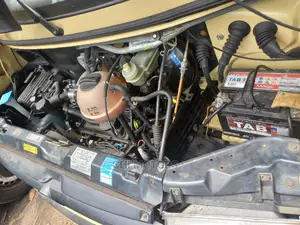 Volkswagen Transporter 2005 Yellow