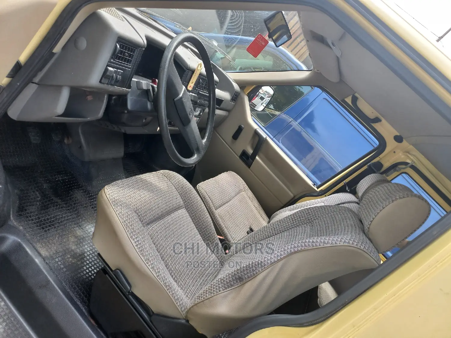 Volkswagen Transporter 2005 Yellow