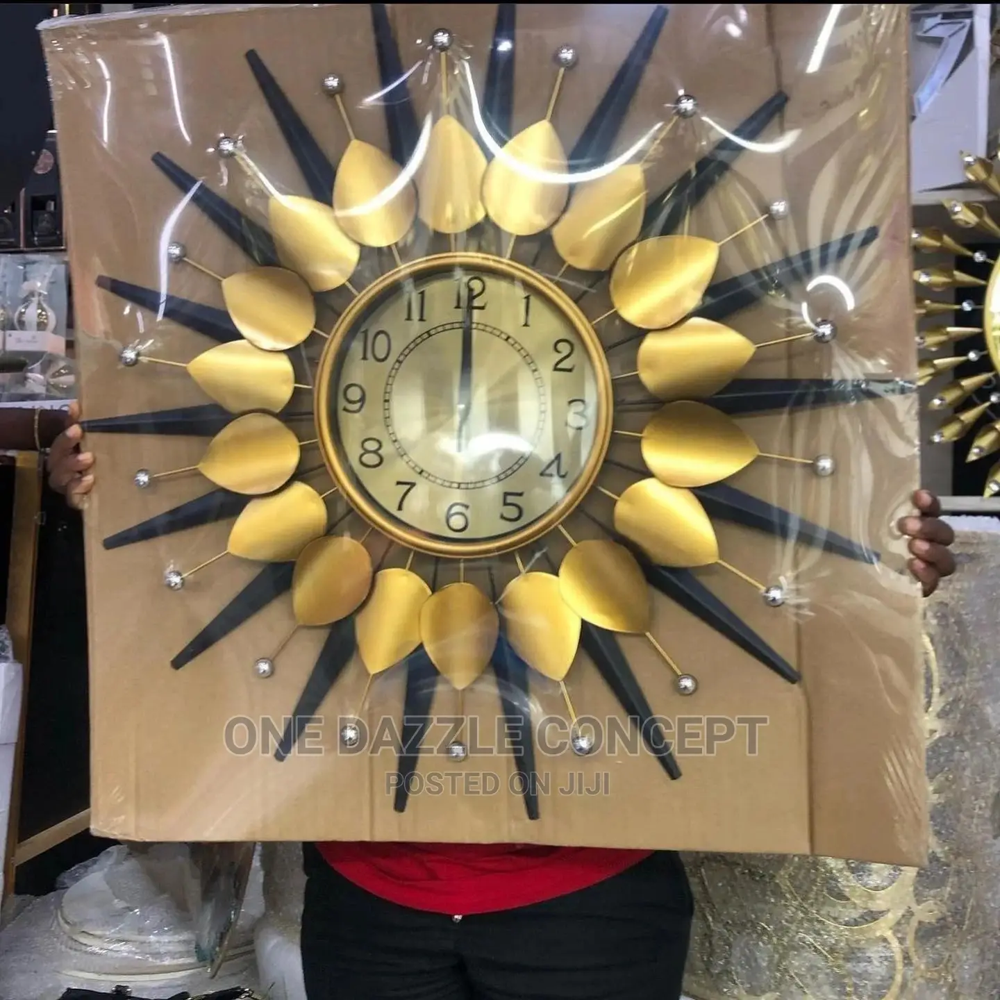 Star Shaped Decorative Wall Clock