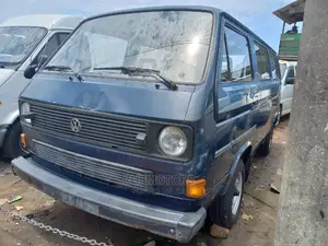 Volkswagen Transporter 2000 Blue