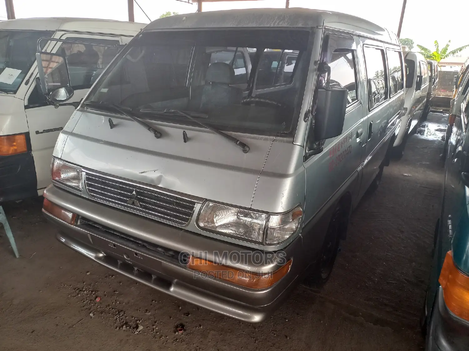 Mitsubishi Delica 2006 Silver