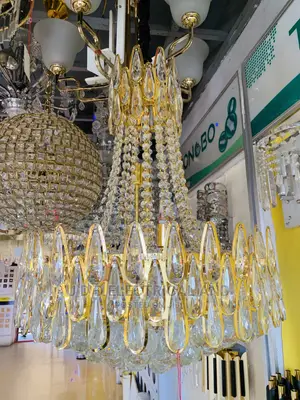 Dubai L E D Crystal Chandelier By600 Very Bright and Quality