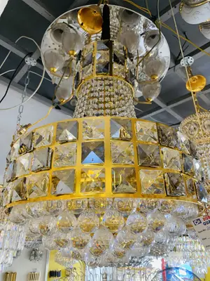 Dubai L E D Crystal Chandelier Very Bright and Quality