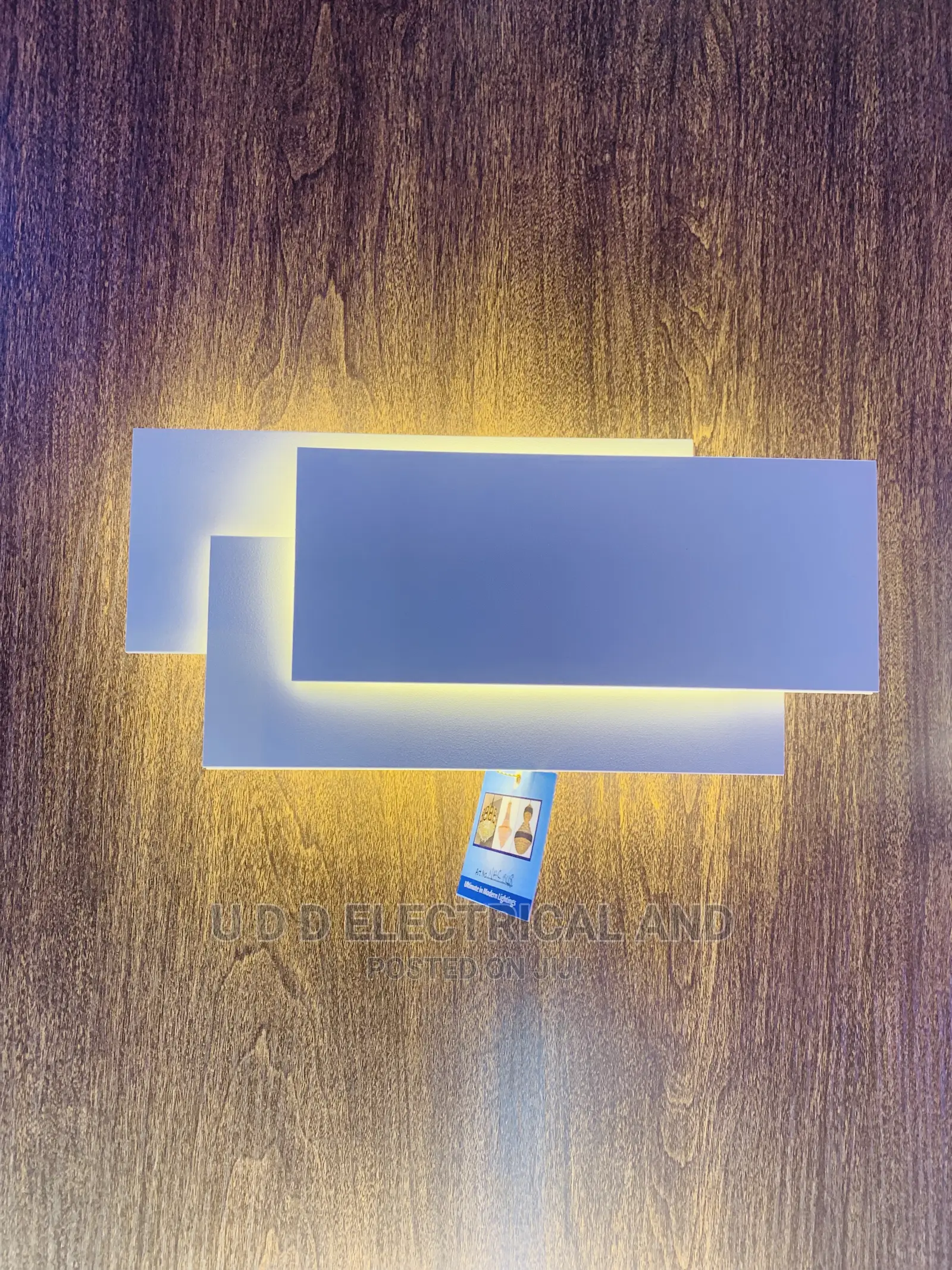 Dubai L E D Wall Bracket Light Very Bright and Quality