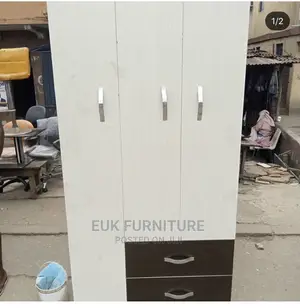 Beautiful 3 by 6ft Wardrobe( Three Doors)