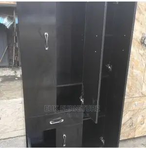 3ft by 6ft Wardrobe (Three Doors)