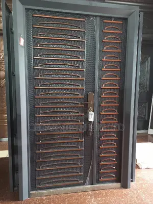 KG443 Cast Entrance Door