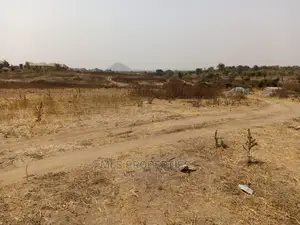500sqm Estate Land for a 3 Bedroom Penthouse