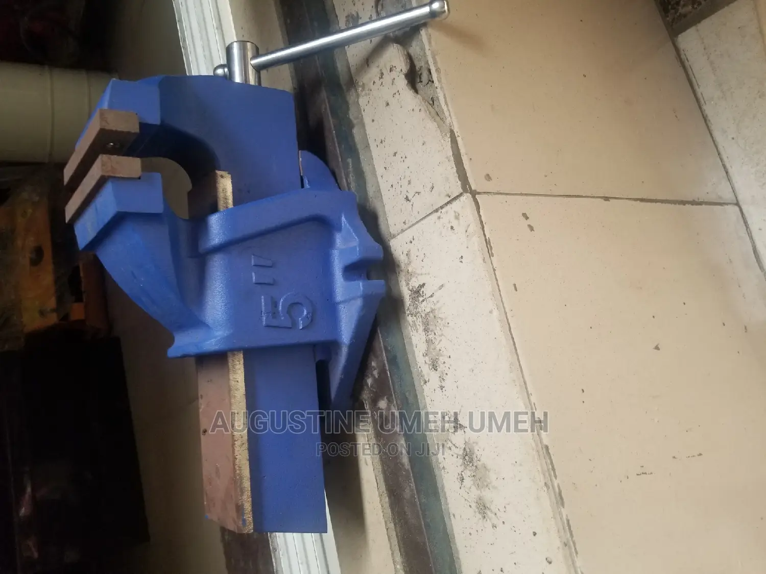 Vice for Holding Irons
