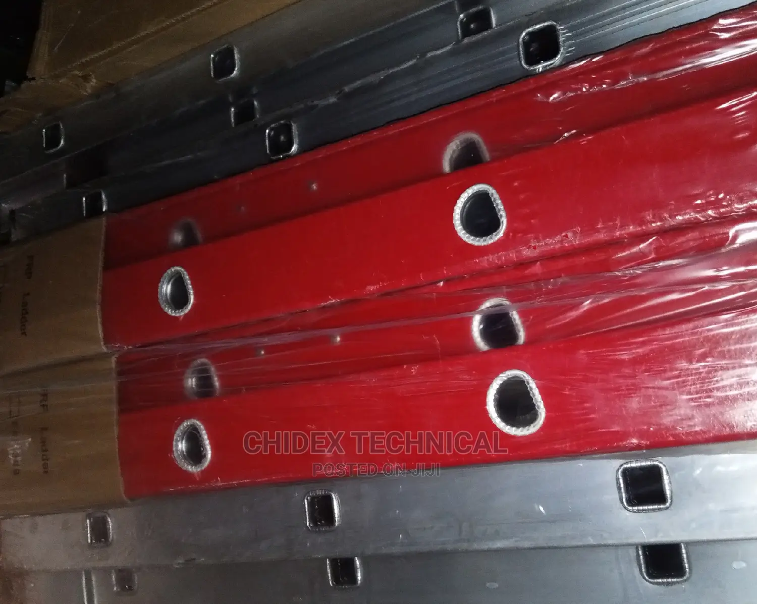 Extension Ladder 24ft Red Color