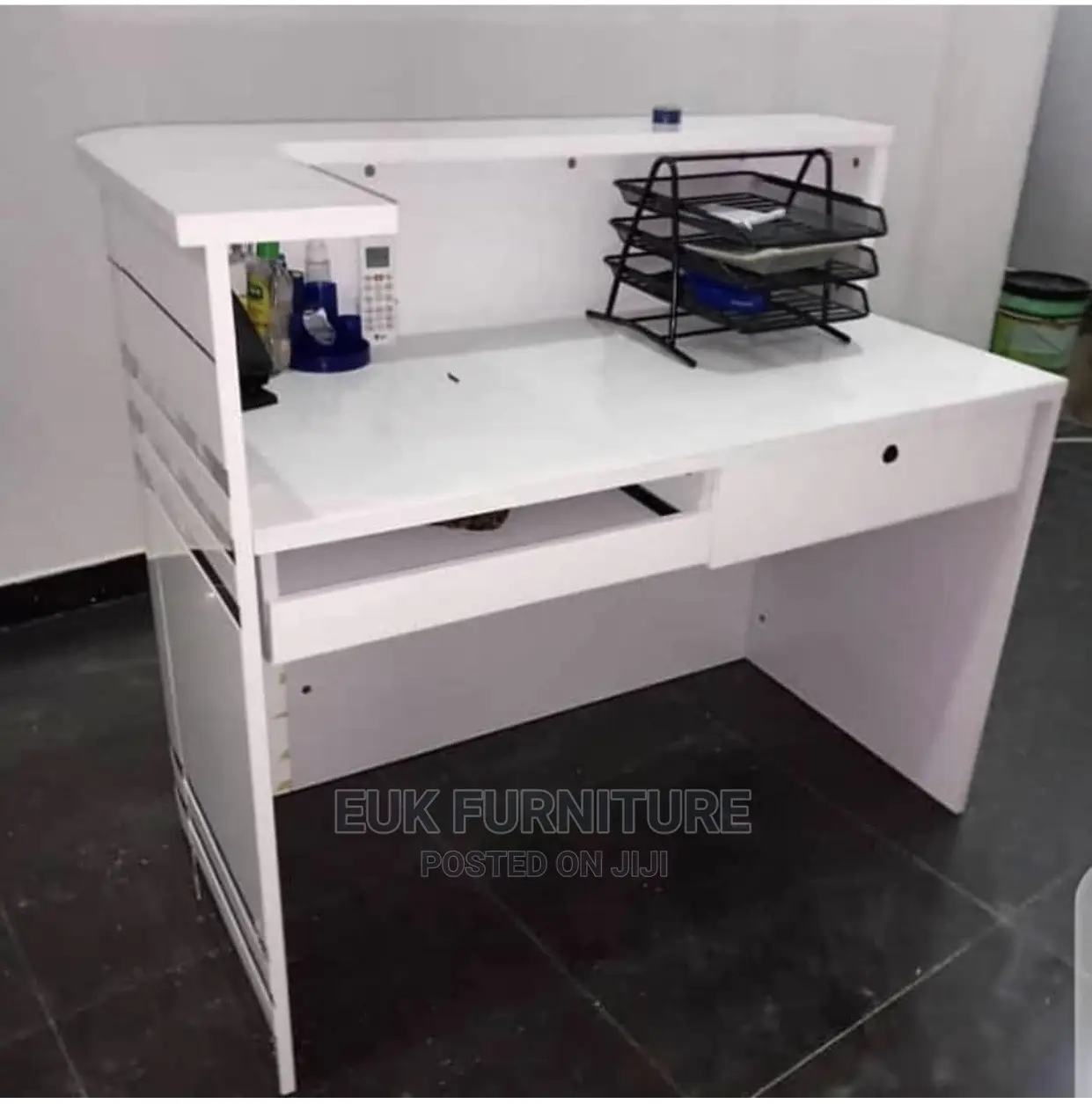 Imported Classic Reception Table
