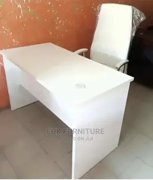 Quality Executive Table With Office Chair